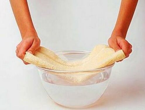 Nén bằng khăn ngâm trong nước ấm - chuẩn bị cho dương vật tập thể dục